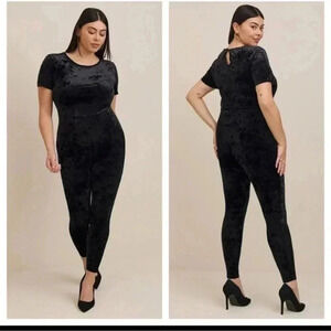 Torrid Crushed Velvet Jumpsuit Size 2X